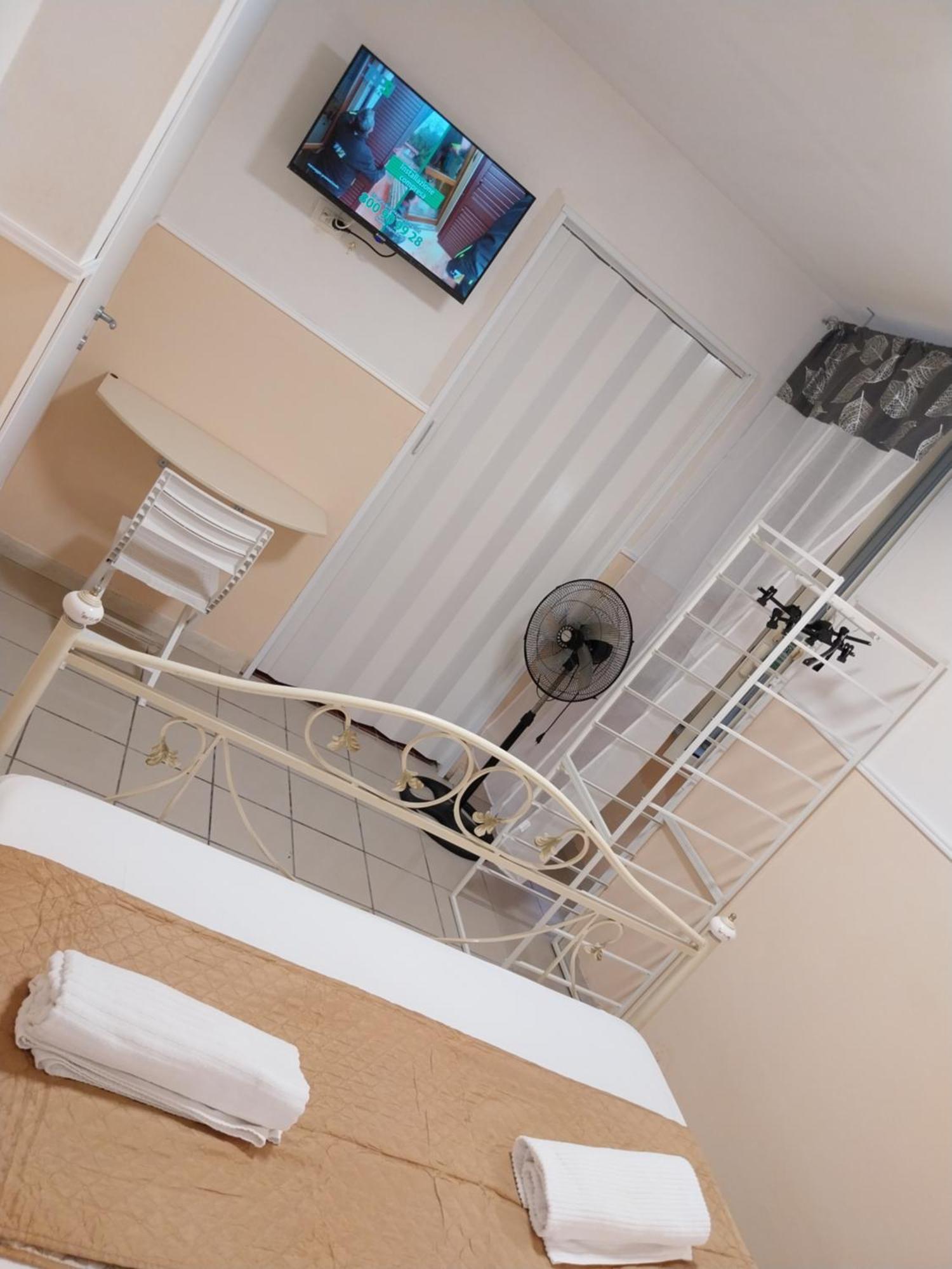 Sahary Hostel Naples Room photo